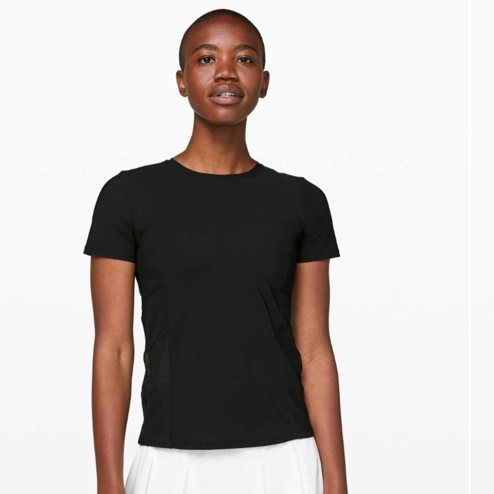 Lululemon Cross Court Play Short Sleeve